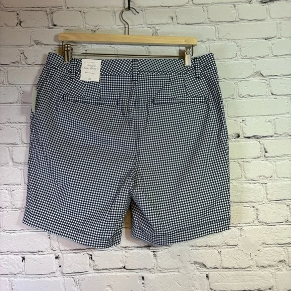 NWT Talbots Relaxed Chino Navy and White Gingham Checked Shorts 7” Size 10